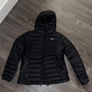 Patagonia hooded black puffer